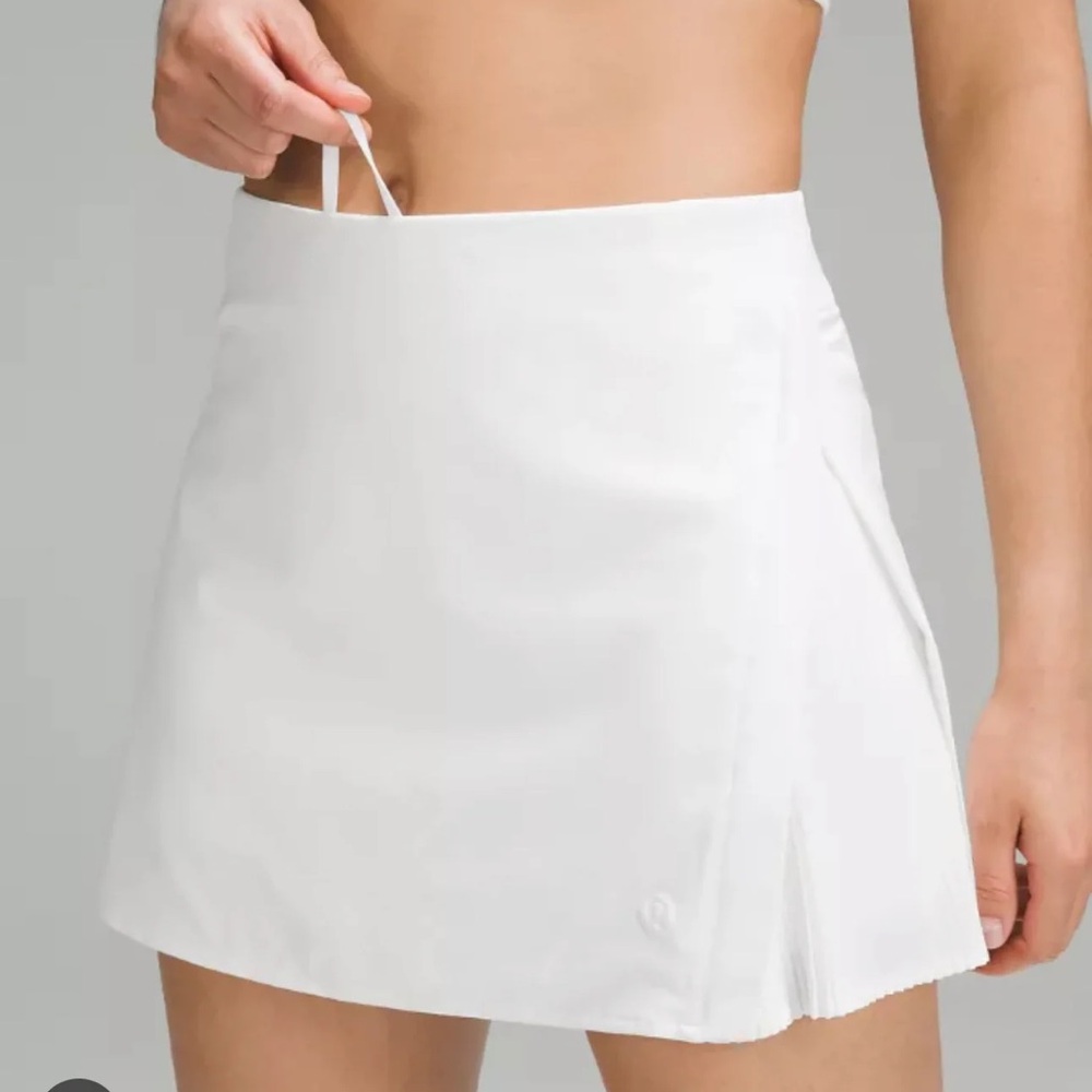 Lululemon High Rise Peek Pleat Skirt